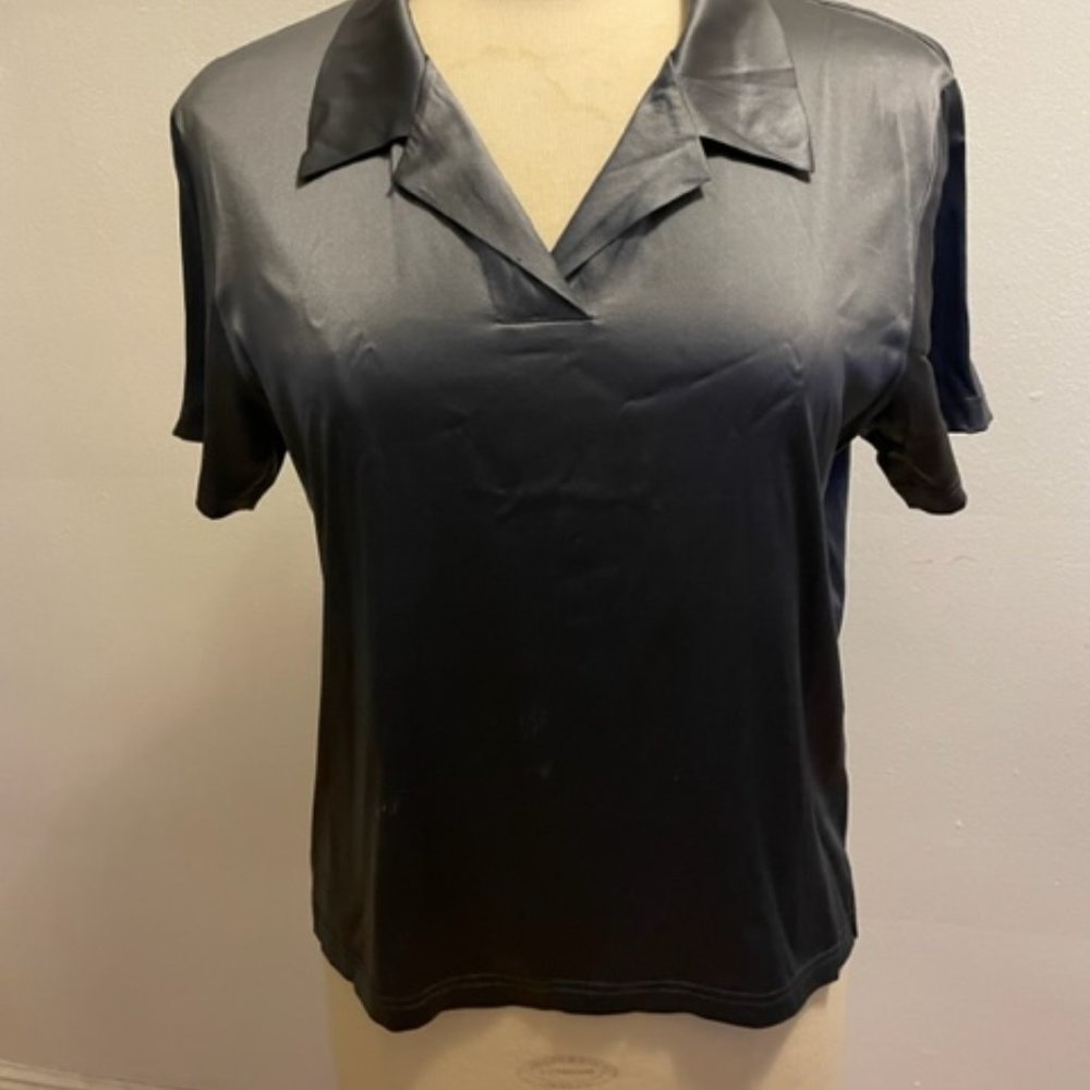 Schumacher gunmetal stretch silk charmeuse short sleeve shirt